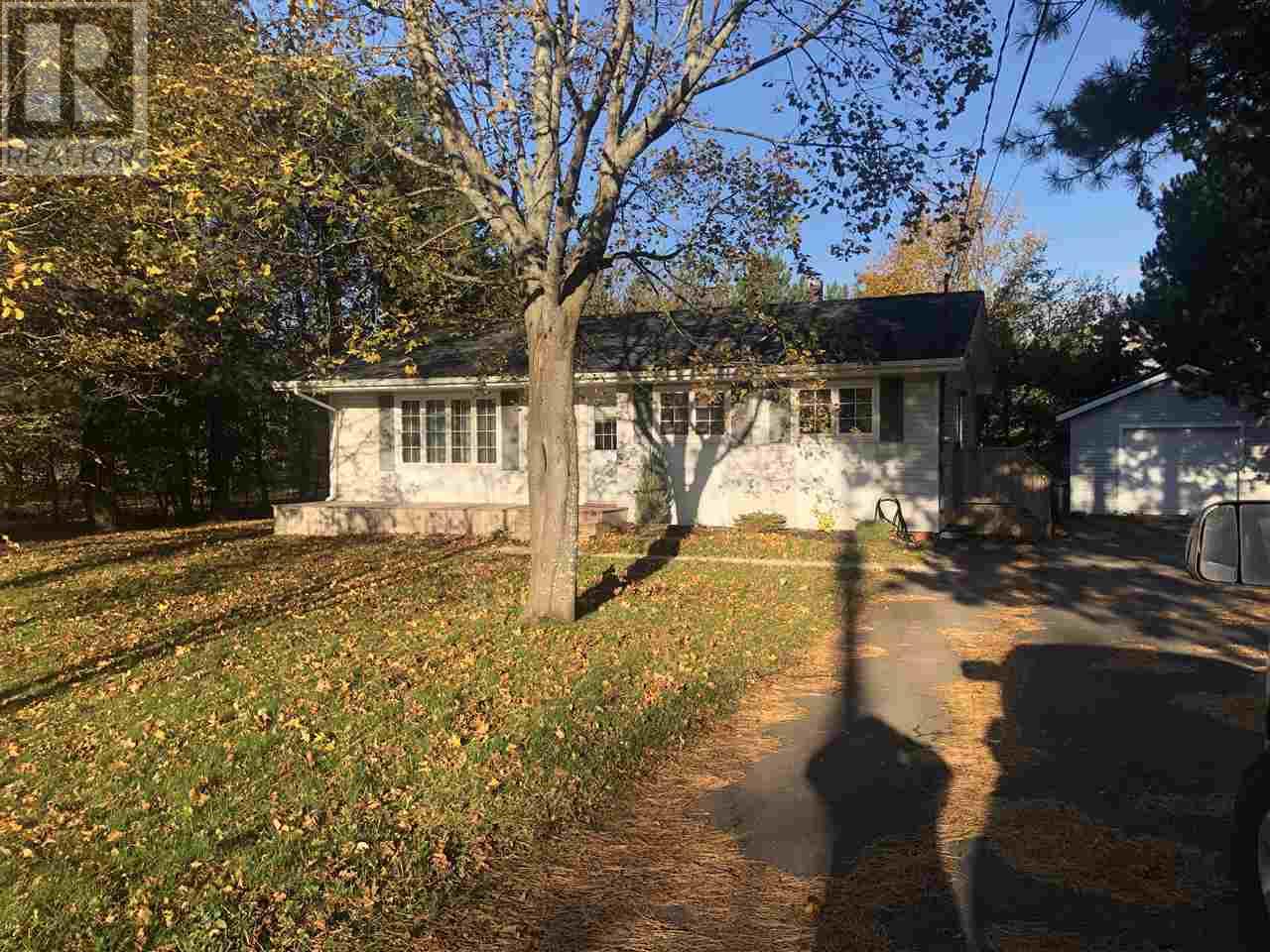 17 Rodgerson Cres  