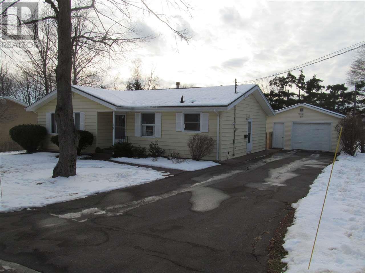 12 Ferndale Dr  