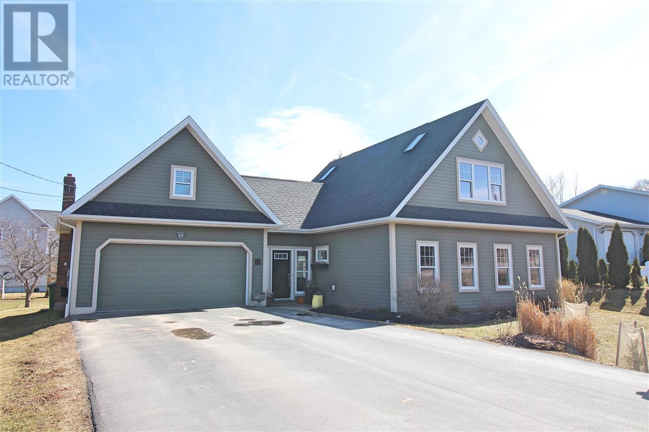 14 Governors Ln  