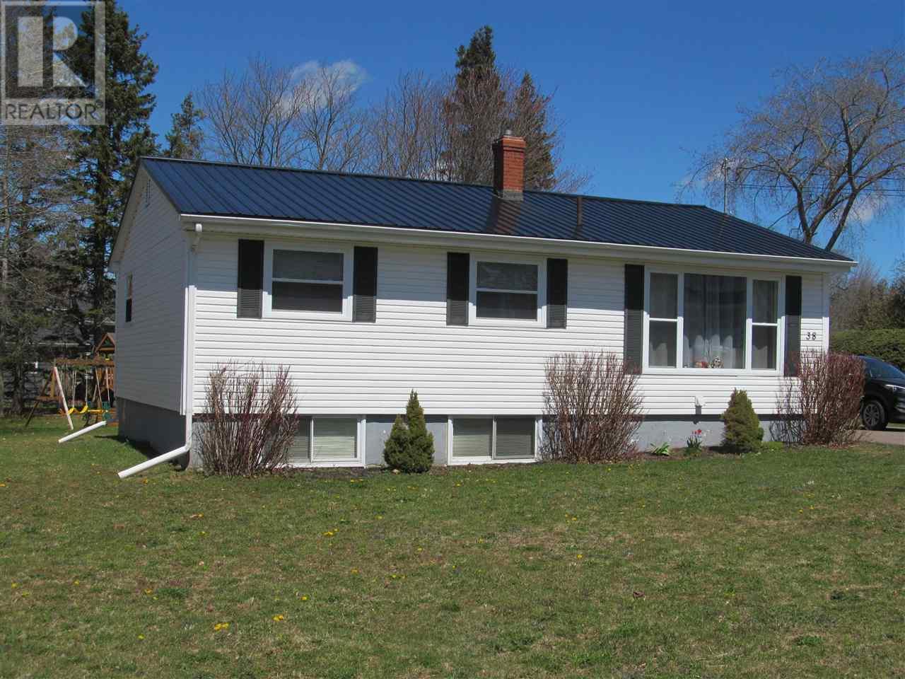 38 Roper Dr  