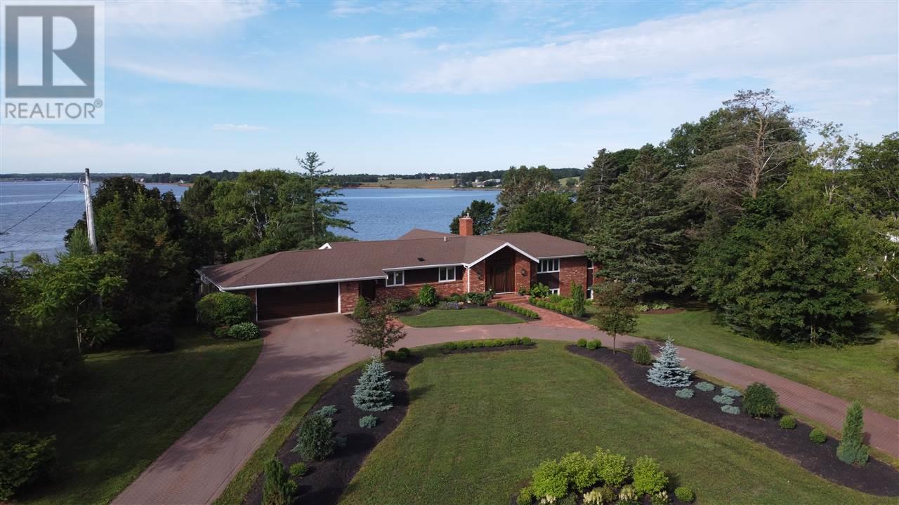 61 Queen Elizabeth Drive  