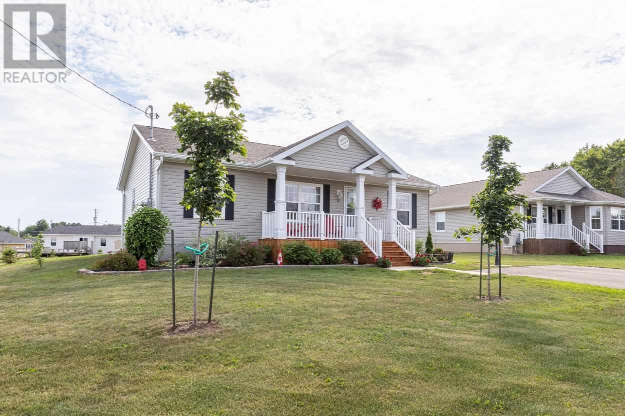 15 Long Boat Dr  