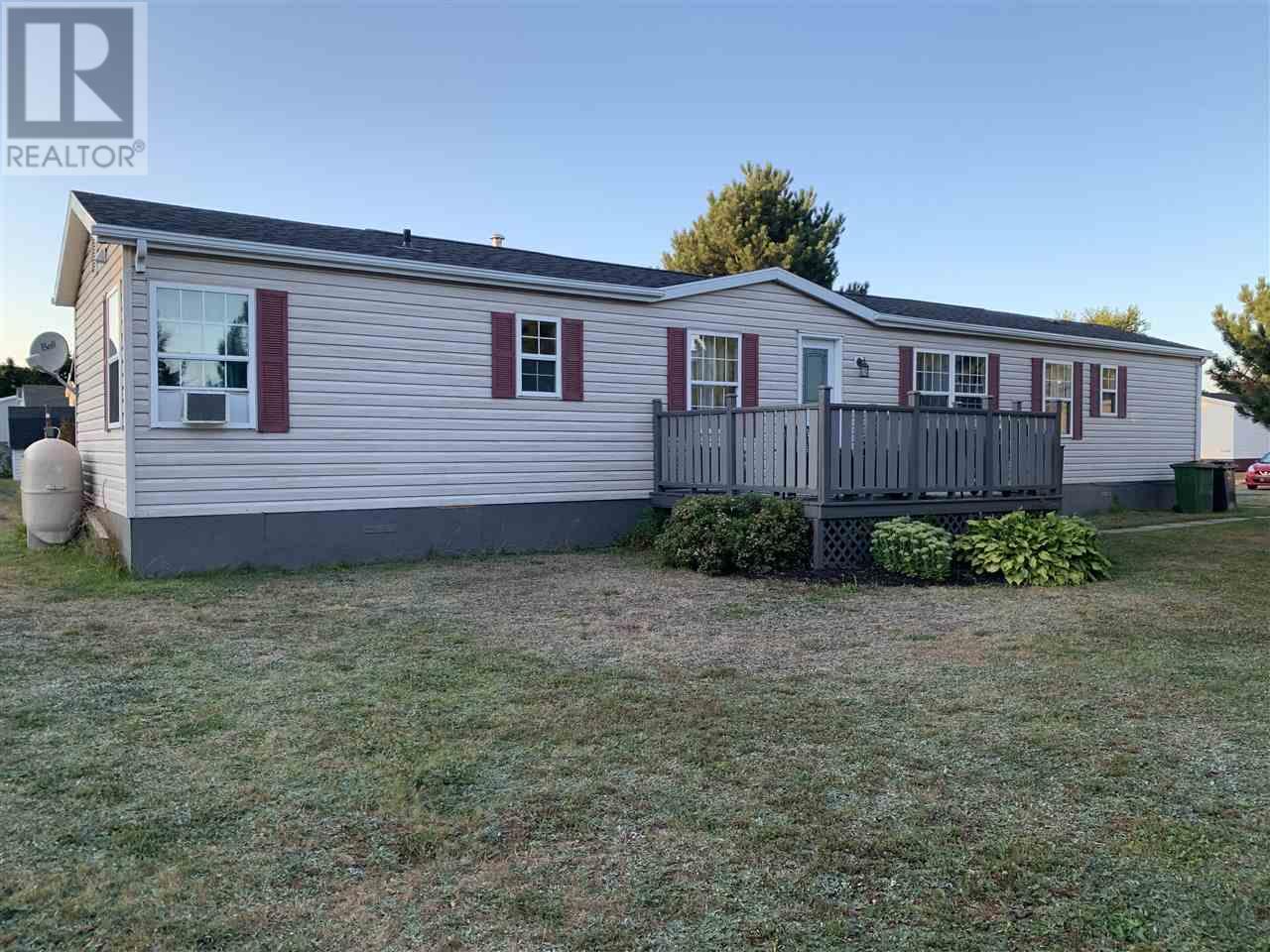 10 Windjammer Crescent  