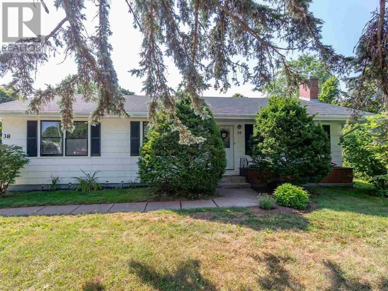 38 Hillside Drive  