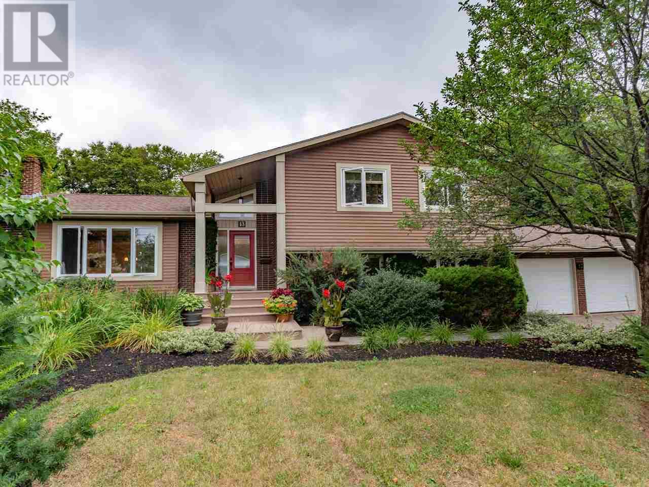 13 Bardin Crescent  