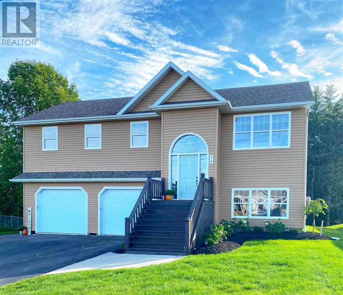 14 Parricus Mead Dr  