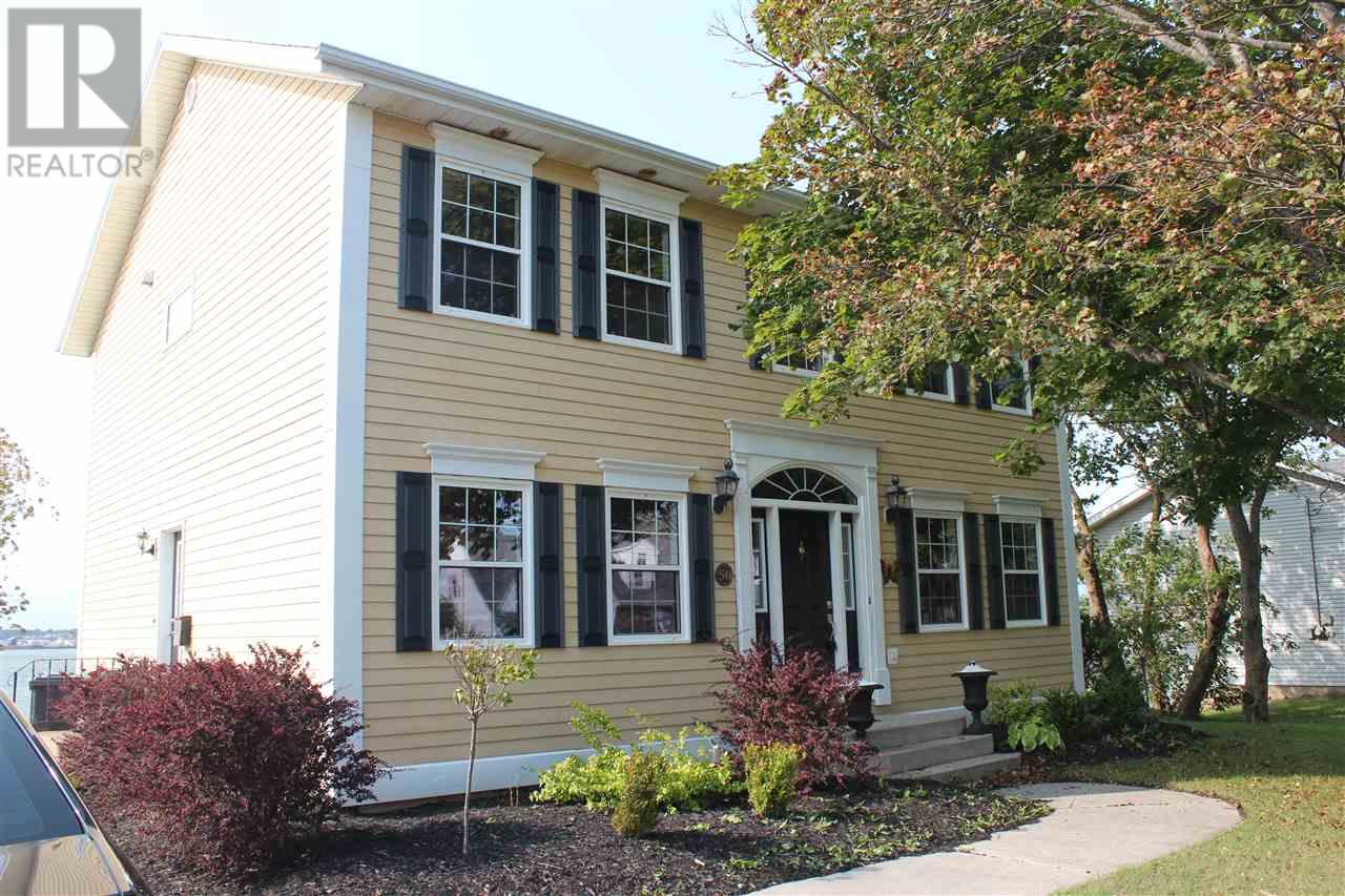50 East Riv Dr  