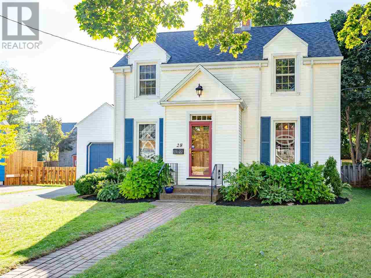 28 Churchill Avenue  