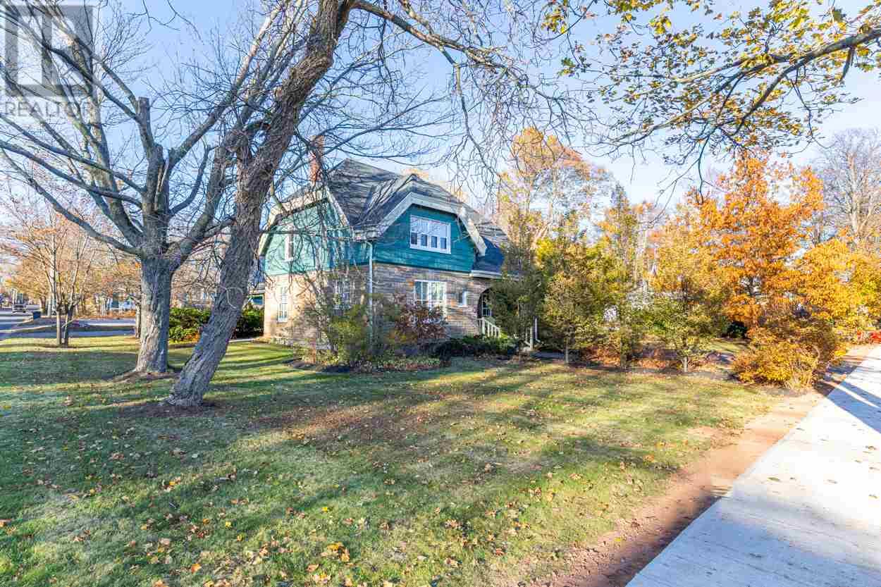 1 Churchill Ave  