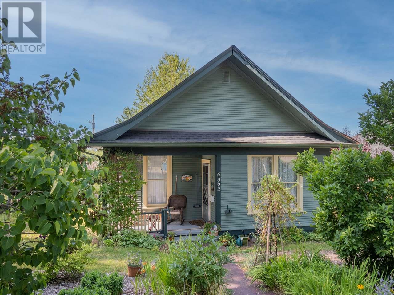 6362 Oak Street, Powell River, BC, V8A 4L9