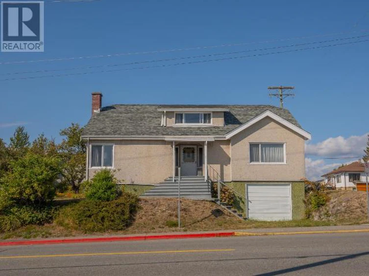 6919 Duncan Street, Powell River, BC