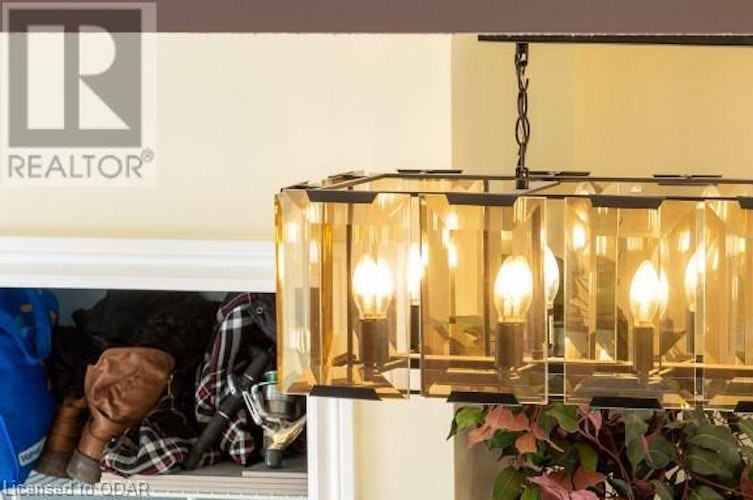16 Dor Ann Drive Quinte West On House For Rew - Home Decorators Collection Knollwood 3 Light Chandelier
