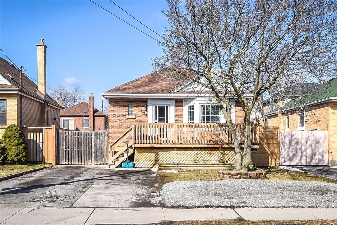 694 W Upper Sherman Ave