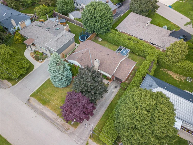 857 Condor Drive, Burlington, ON, L7T 3A8