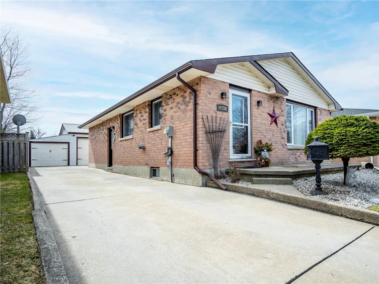 6432 Armstrong Drive, Niagara Falls, ON, L2H 2M1