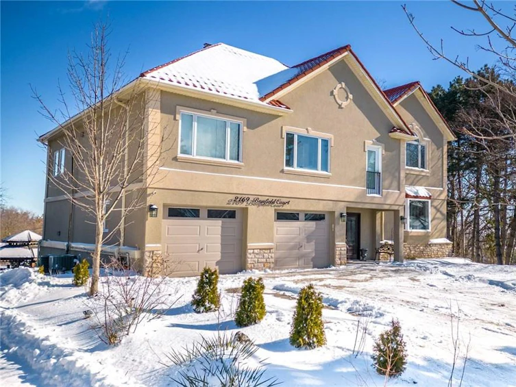 2169 Bonfield Court, Burlington, ON, L7P 2W7