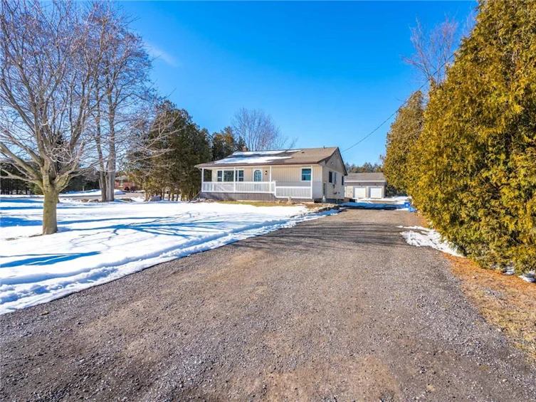 1367 5th Conc Road W, Kingsville, ON, N0B 1L0