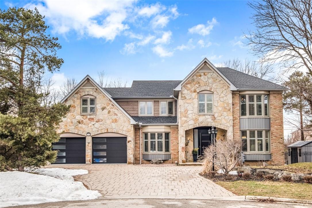 13 Rosecliffe Place, Hamilton, ON, L8B 0G6