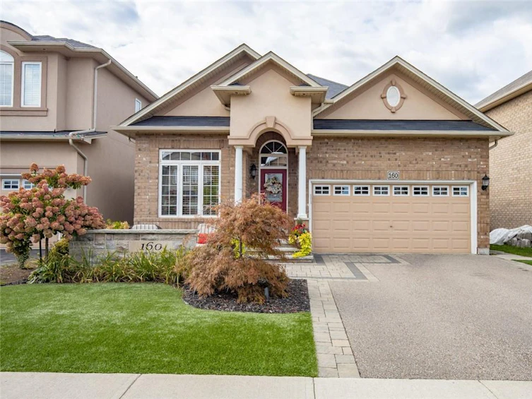 160 Springview Drive, Hamilton, ON, L8B 0V9