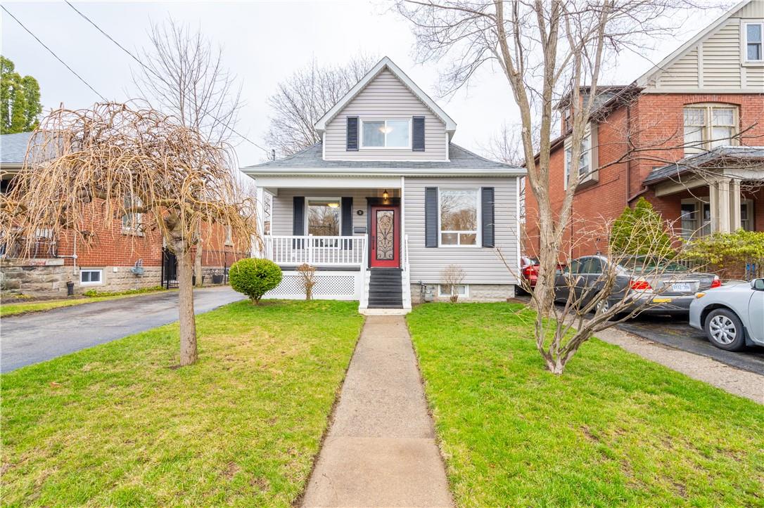 32 Hyde Park Avenue, Hamilton, ON, L8P 4M5