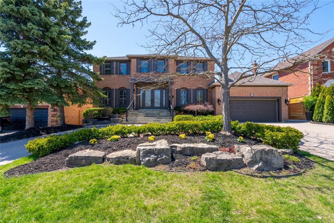 1369 Winterberry Drive, Burlington, ON, L7P 4T7
