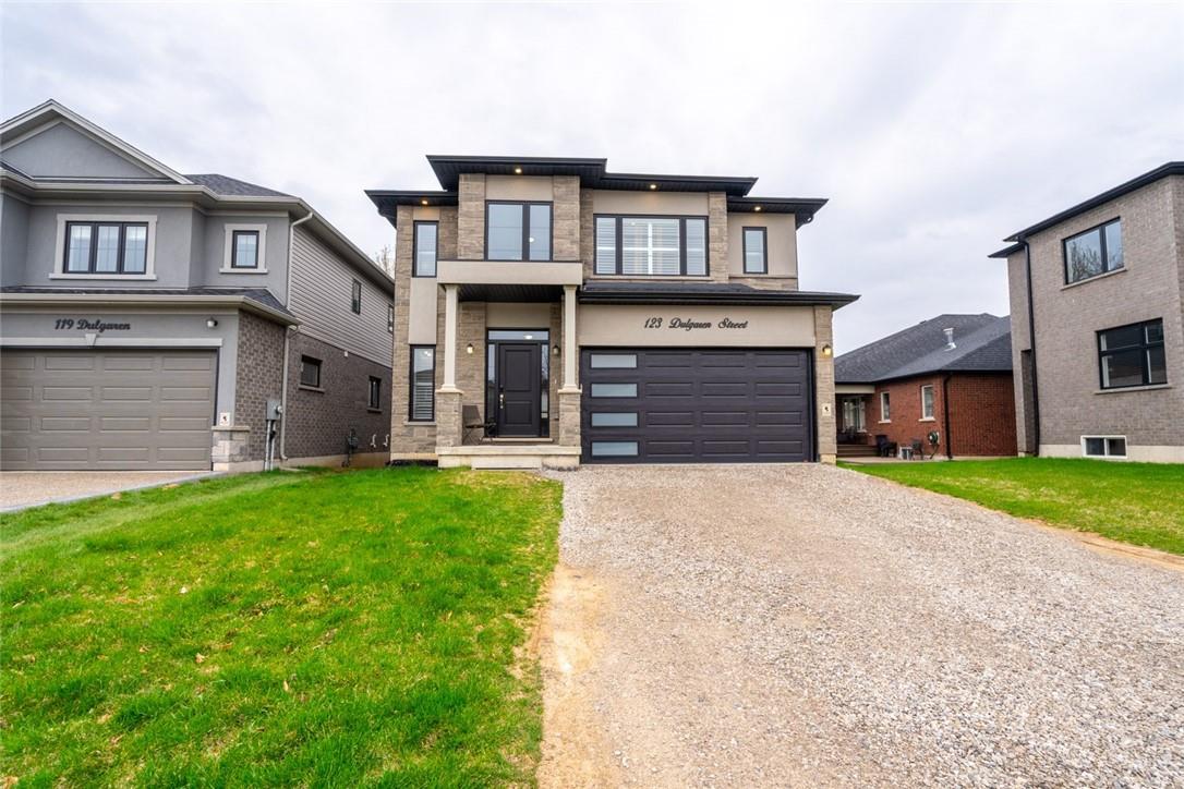 123 Dulgaren Street, Hamilton, ON, L8W 3Y8