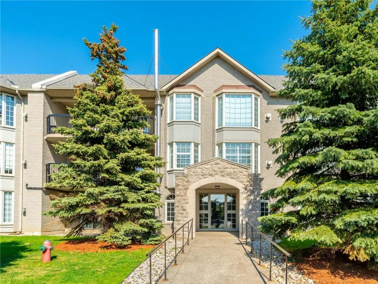 304-990 Golf Links Road|Unit, Hamilton, ON, L9K 1J8