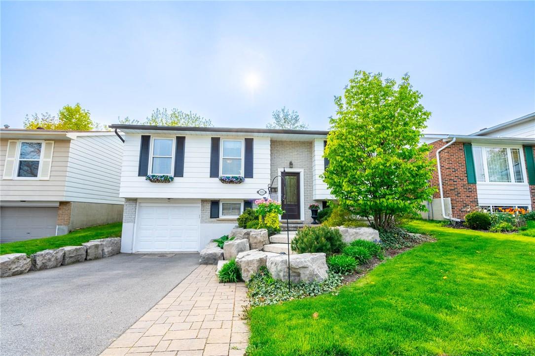 1353 Janina Boulevard, Burlington, ON, L7P 1K5