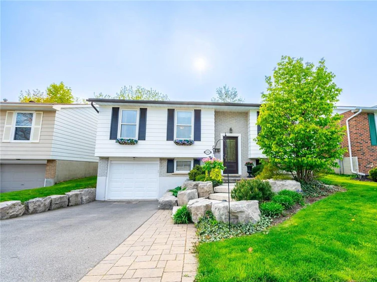 1353 Janina Boulevard, Burlington, ON, L7P 1K5