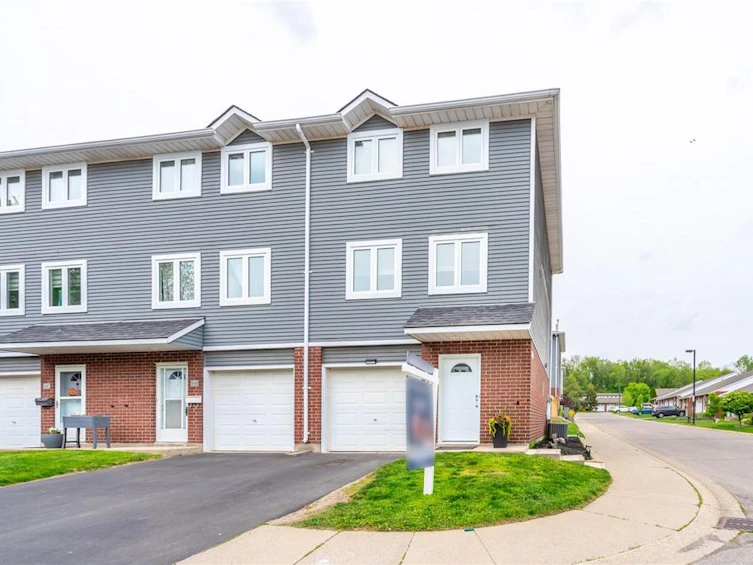 44A Harris Avenue, Brantford, ON, N3R 2E9