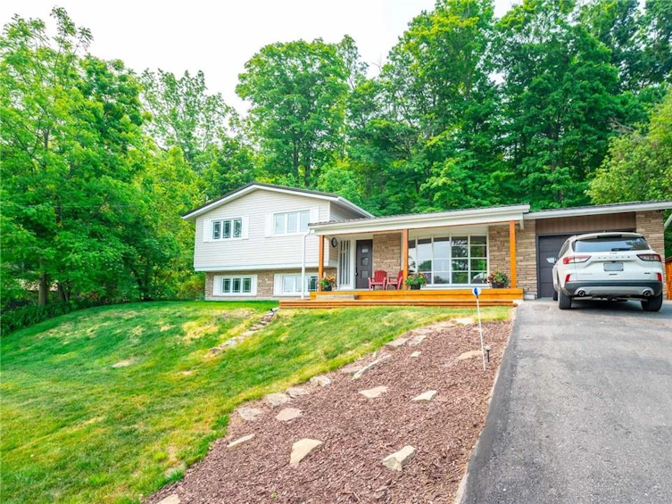 66 Dorchester Drive, Grimsby, ON, L3M 1A8