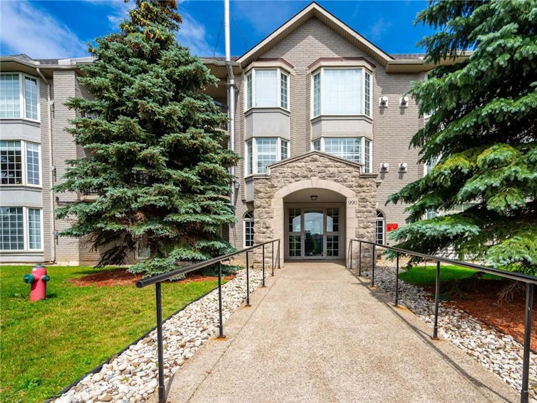 308-990 Golf Links Road|Unit, Hamilton, ON, L9K 1J8