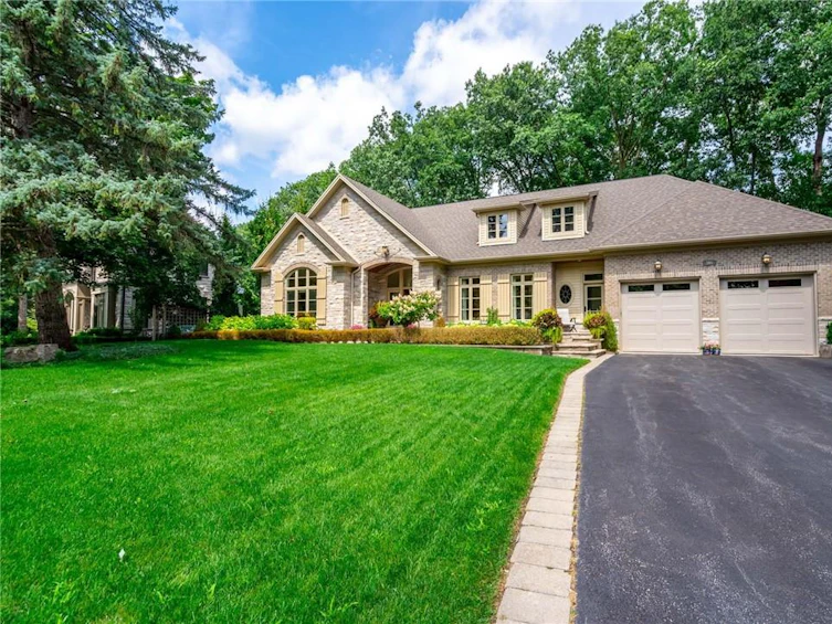 301 Coral Terrace, Oakville, ON, L6J 4C5