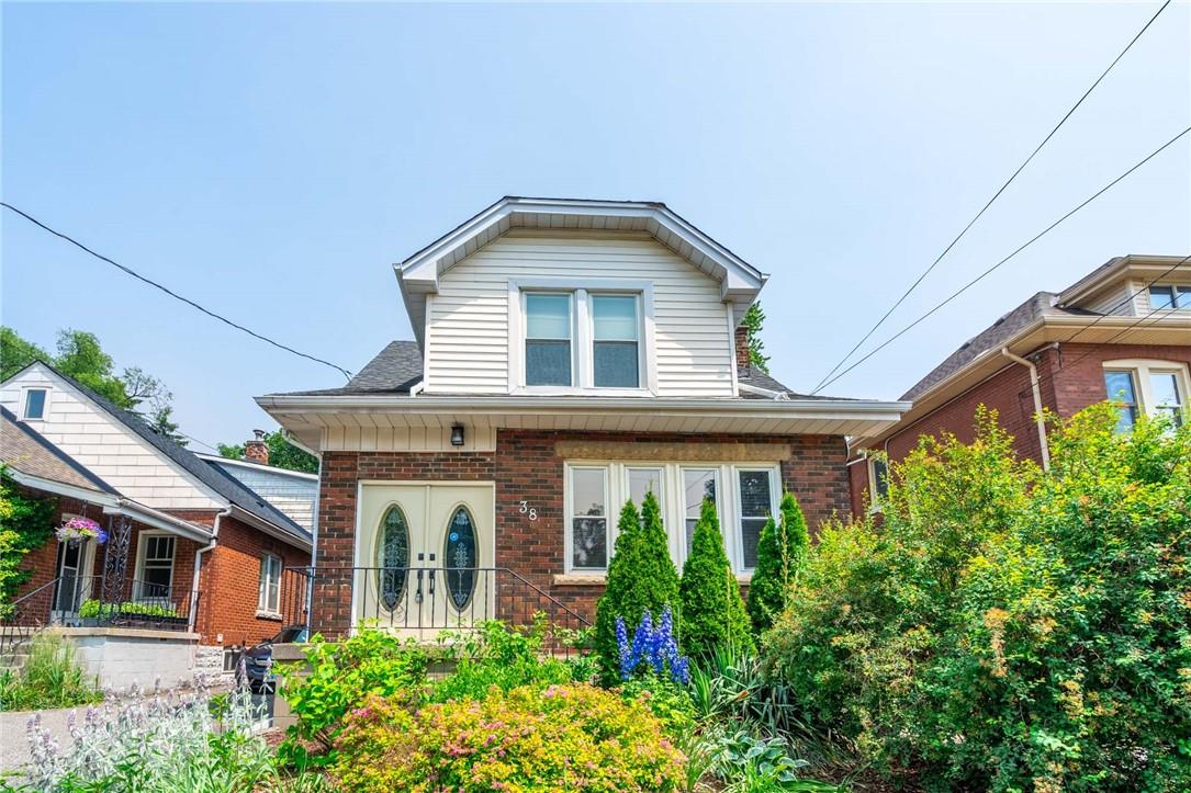 38 Longwood Road N, Hamilton, ON, L8S 3V4
