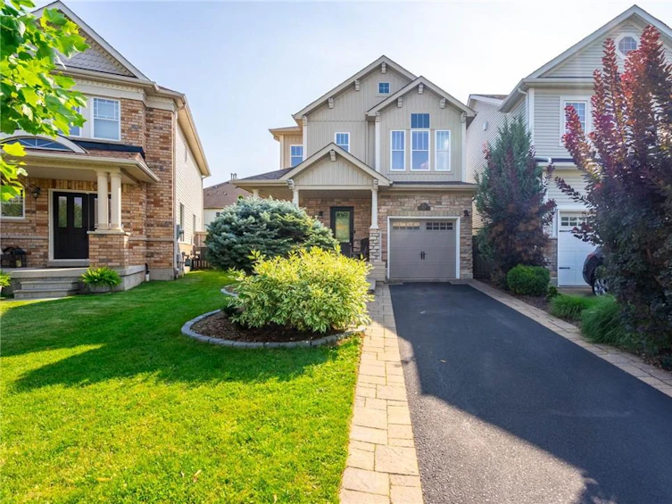 87 Fiddlehead Crescent, Hamilton, ON, L8B 0Y1