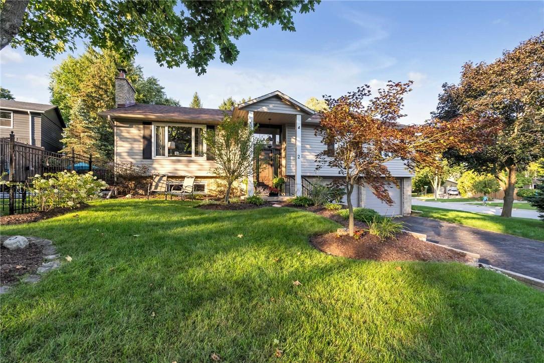 2 Whitfield Court, Hamilton, ON, L9H 5R6