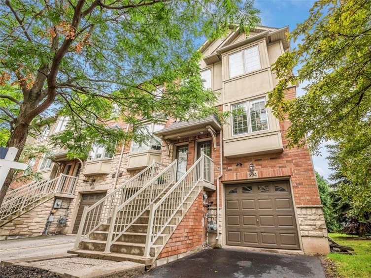 694 Summers Common, Burlington, ON, L7L 0A5