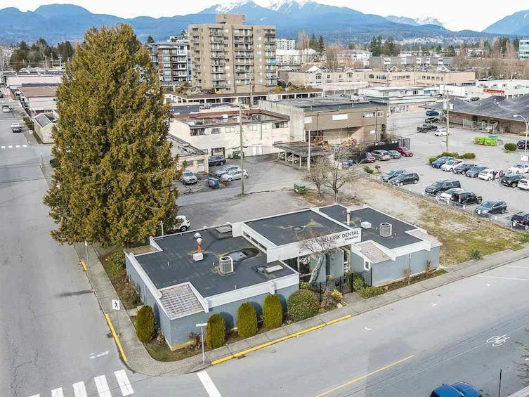 22313 Selkirk Avenue, Maple Ridge, BC, V2X 2X6