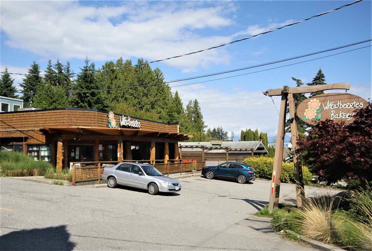 818 Gibsons Way, Gibsons, BC, V0N 1V7