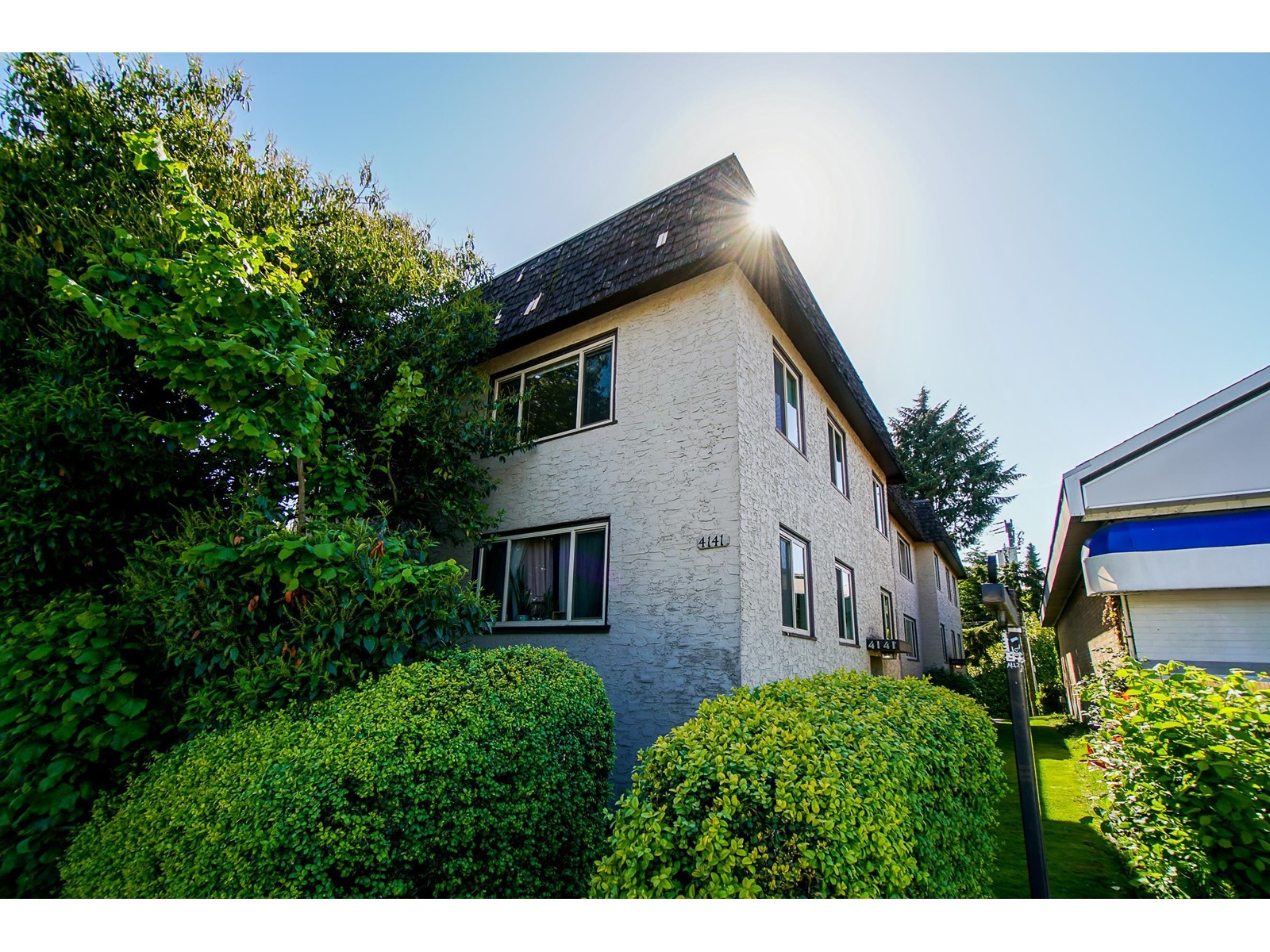 4141 Oak Street, Vancouver, BC, V6H 2N1