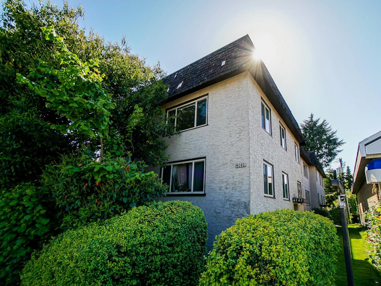 4141 Oak Street, Vancouver, BC, V6H 2N1