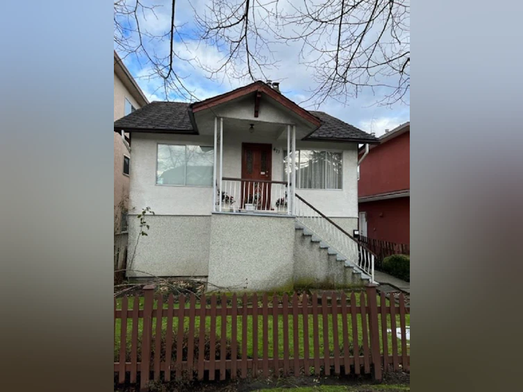 471 East 16th Avenue, Vancouver, BC, V5T 2T8