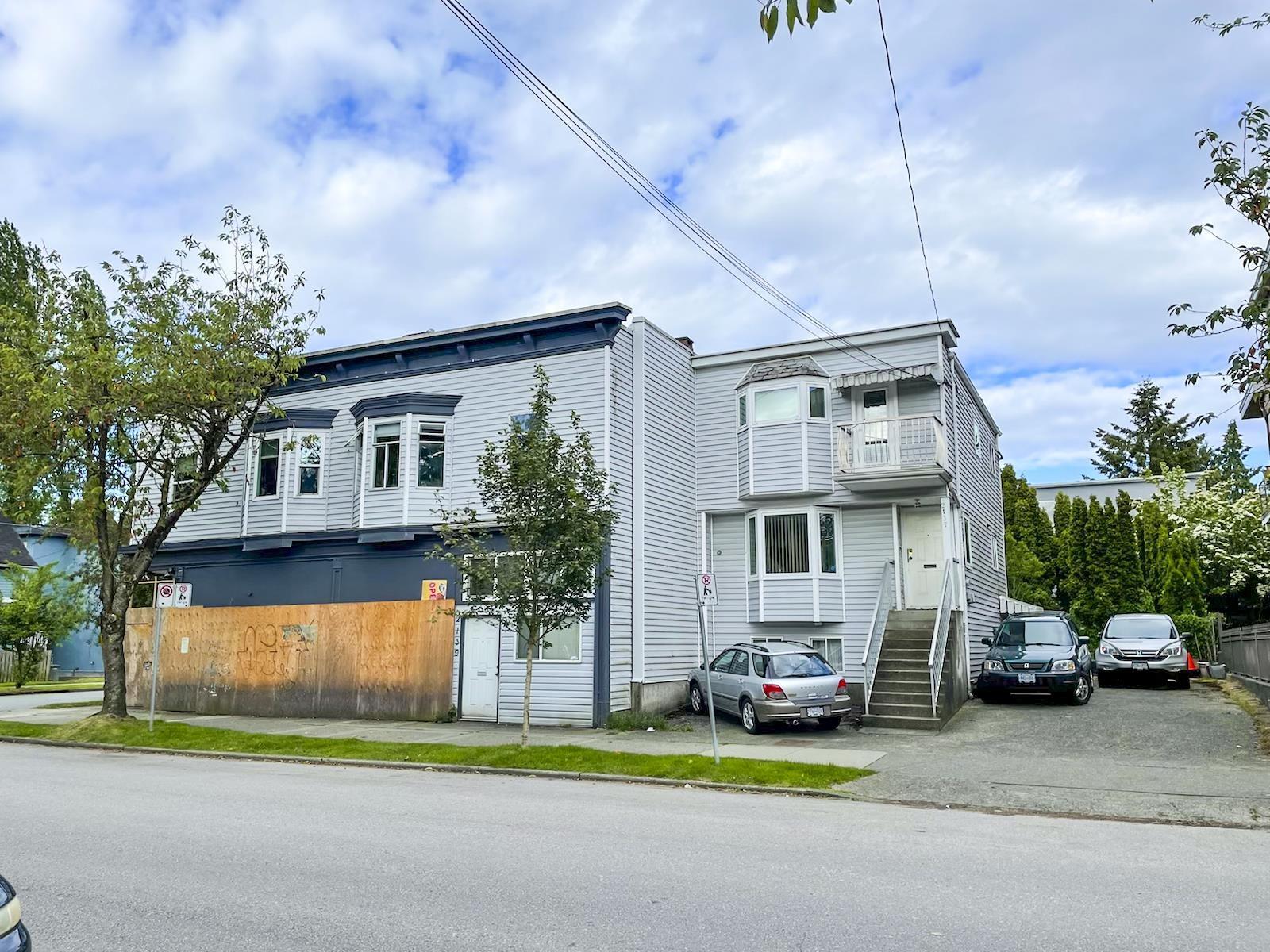 2137 Yew Street, Vancouver, BC, V6K 3G6
