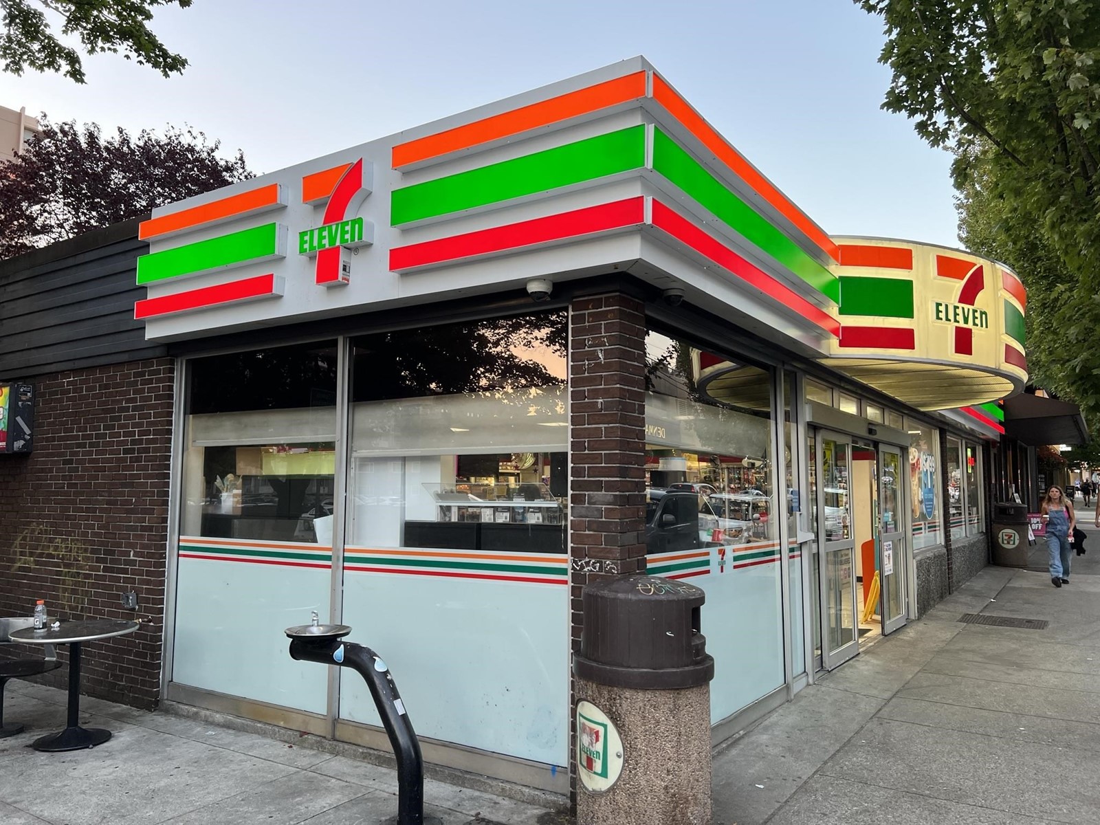 1055 Denman Street, Vancouver, BC, V6G 2M4