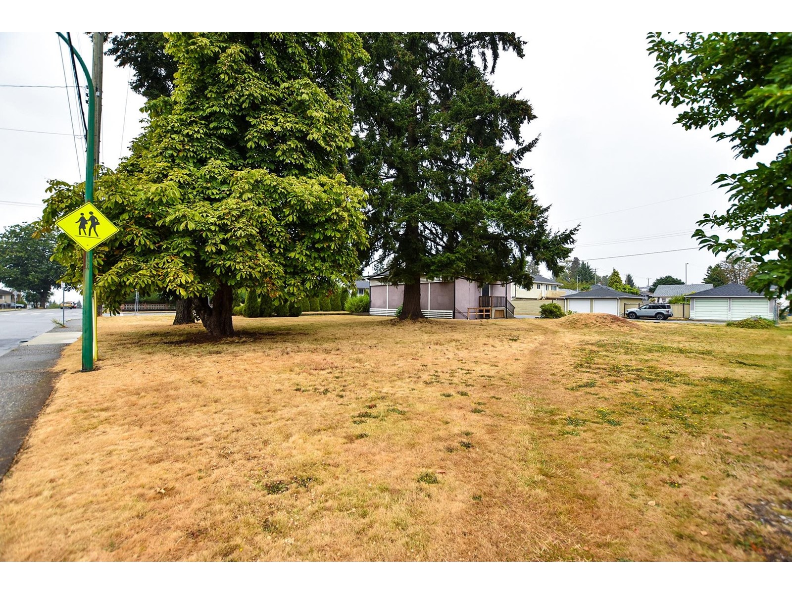 7716 Cumberland Street, Burnaby, BC, V3N 3Y3