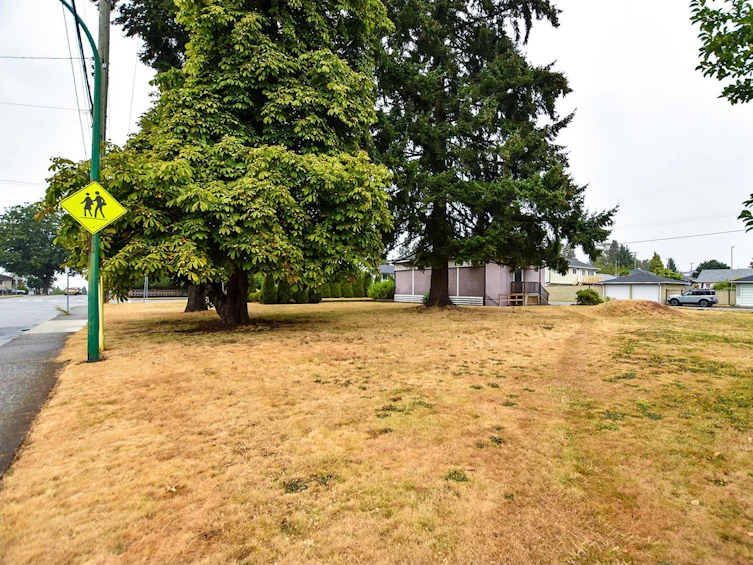 7716 Cumberland Street, Burnaby, BC, V3N 3Y3