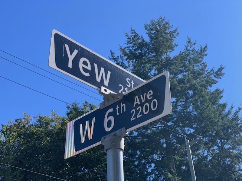 2137 Yew Street, Vancouver, BC, V6K 3G6