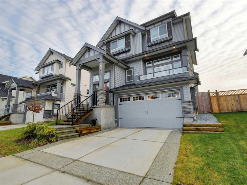 23922 104th Avenue, Maple Ridge BC