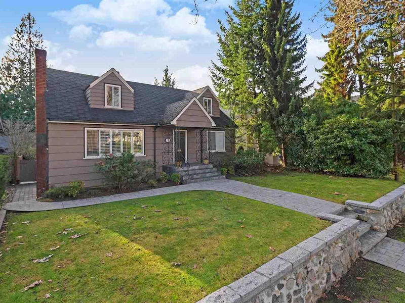 3126 W 32nd Avenue, Vancouver BC V6L 2C1