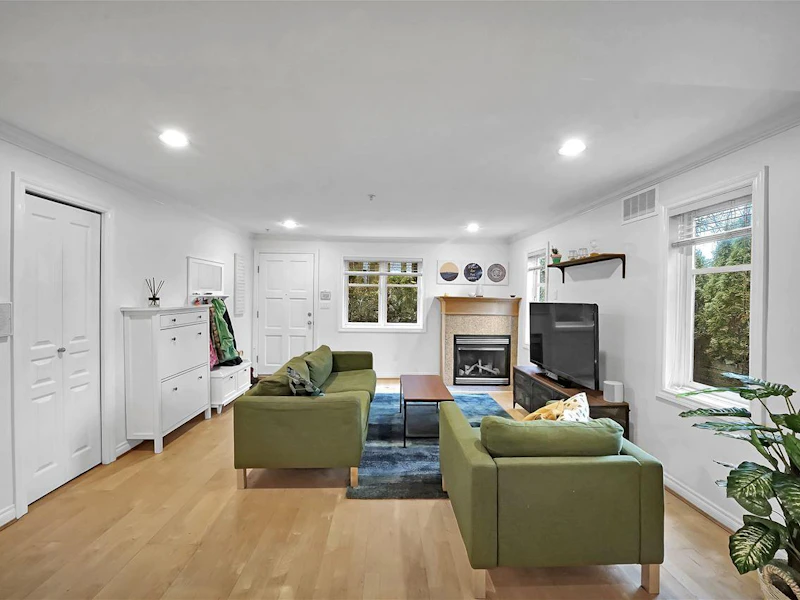 348 W 12th Avenue, Vancouver BC V5Y 1V2